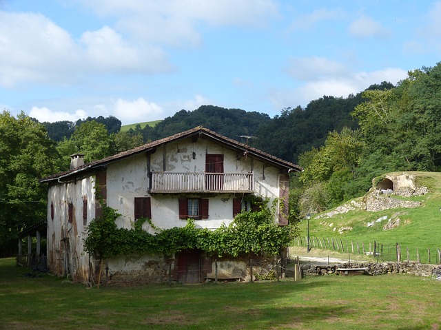 Spanje Navarra Baztan vallei | Campers Europa